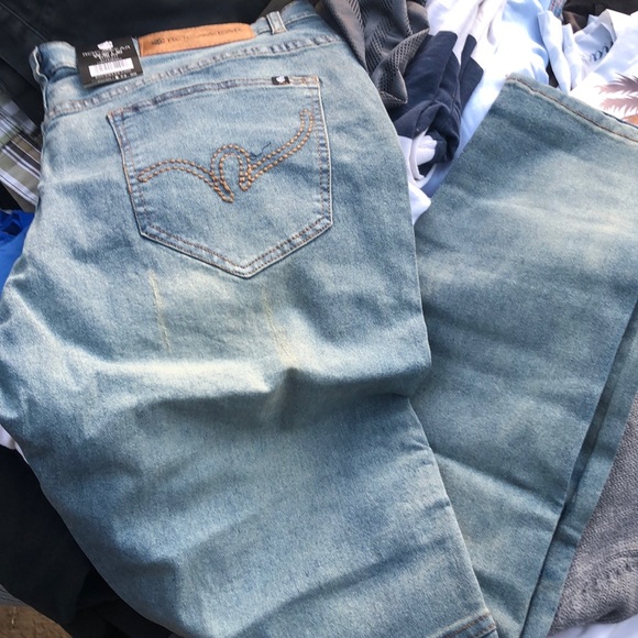 Rocawear brand new pants - Picture 2 of 2